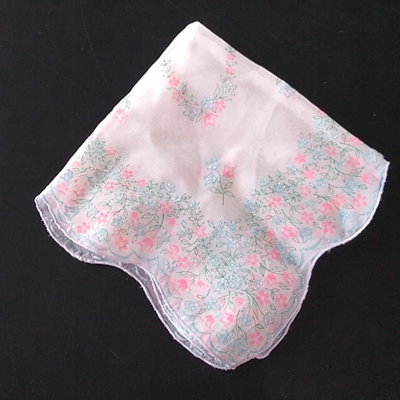 Vintage Floral Hankies 1950's  Yellow,Pink & Blue (set of 3) - Picture 5 of 11